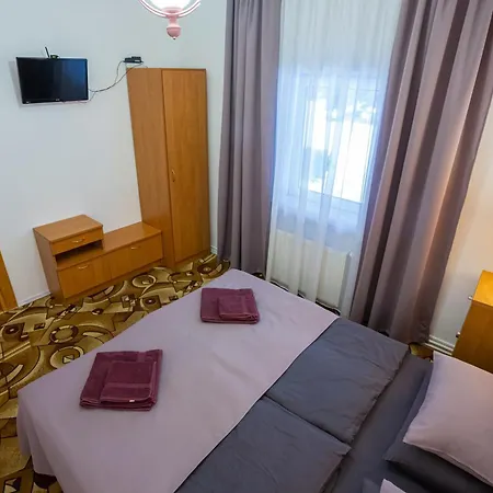 Guest house анасоль з чаном - джакузі басейн з підігрівом