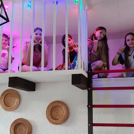 Guest house анасоль з чаном - джакузі басейн з підігрівом Slavske