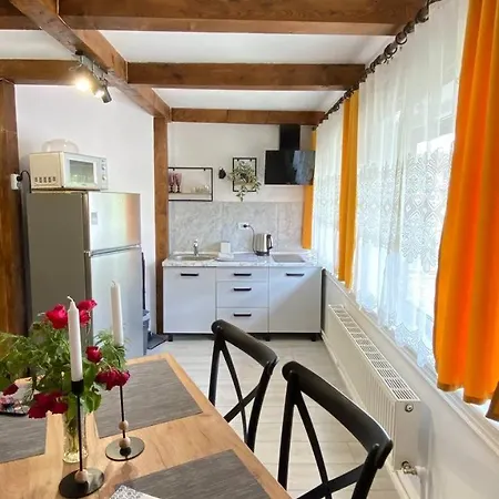 Guest house анасоль з чаном - джакузі басейн з підігрівом Slavske