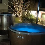 анасоль з чаном - джакузі басейн з підігрівом Guest house *